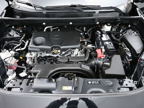 Used 2019 Toyota RAV4 LE image 14