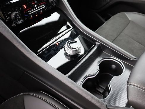 New 2025 Jeep Grand Cherokee Altitude image 21