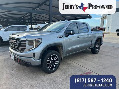 Used 2024 GMC Sierra 1500 AT4 w/ Technology Package AWD/4WD image 1