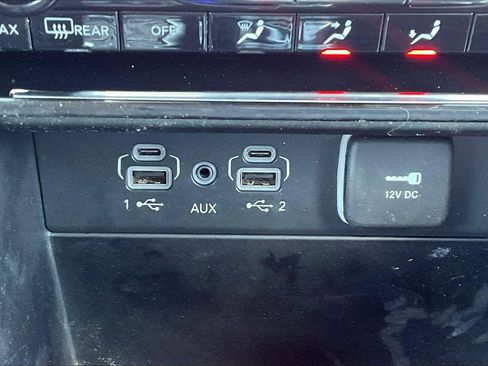 Certified 2023 Jeep Grand Cherokee L Limited image 19