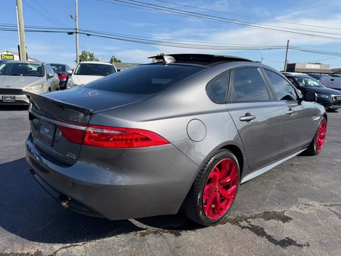 Used 2018 Jaguar XF R-Sport AWD/4WD image 3