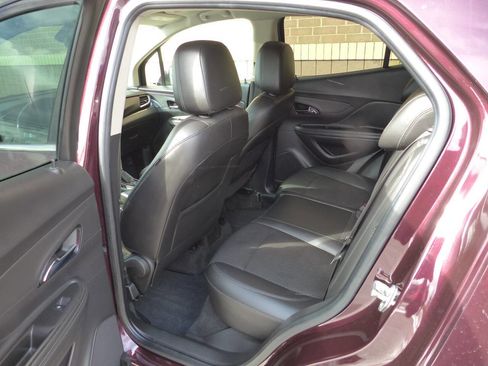 Used 2018 Buick Encore Preferred image 33