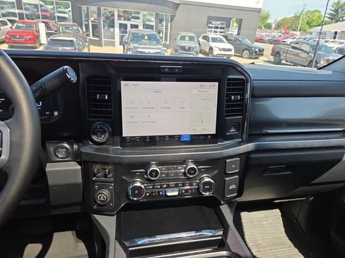 Used 2026 Ford F250 Lariat w/ Tremor Off-Road Package AWD/4WD image 18