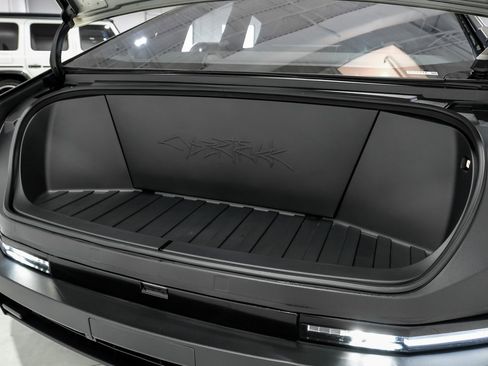 Used 2024 Tesla Cybertruck AWD Crew Cab image 46