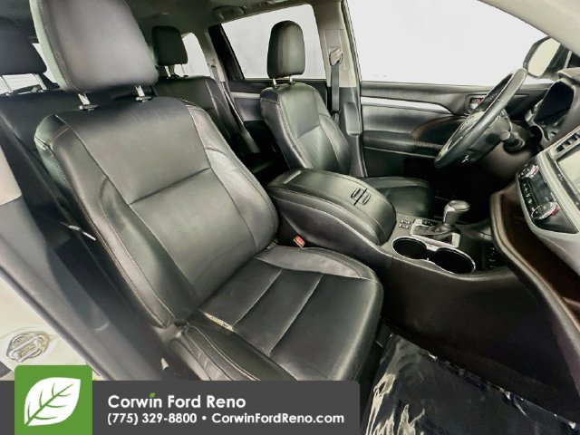 Used 2015 Toyota Highlander XLE AWD/4WD image 33