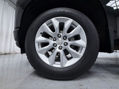 Used 2022 Chevrolet Silverado 1500 Custom image 11
