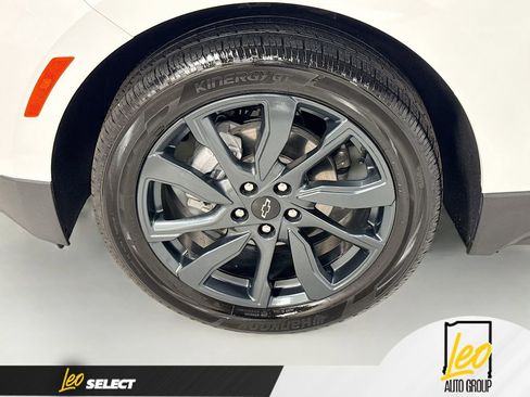Used 2022 Chevrolet Equinox RS w/ RS Leather Package FWD image 32