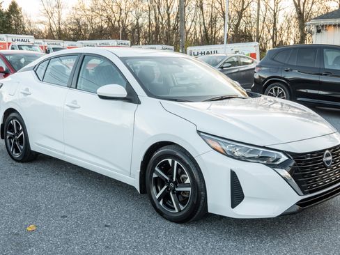 Used 2024 Nissan Sentra SV image 4