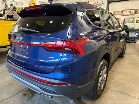Used 2023 Hyundai Santa Fe SE AWD/4WD image 5