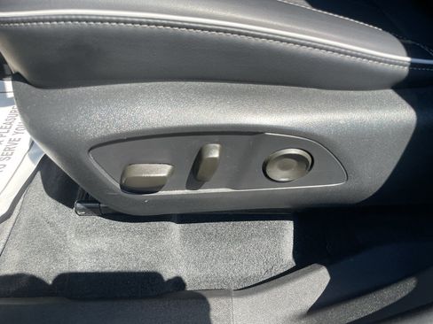Certified 2025 Buick Enclave Preferred AWD/4WD image 20
