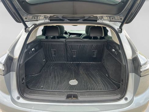 Used 2023 Buick Envision Avenir AWD/4WD image 42