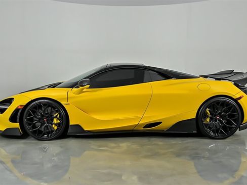 Used 2022 McLaren 720S Luxury RWD image 12