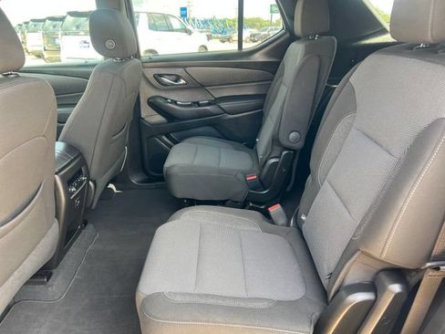 Used 2023 Chevrolet Traverse LT AWD/4WD image 14