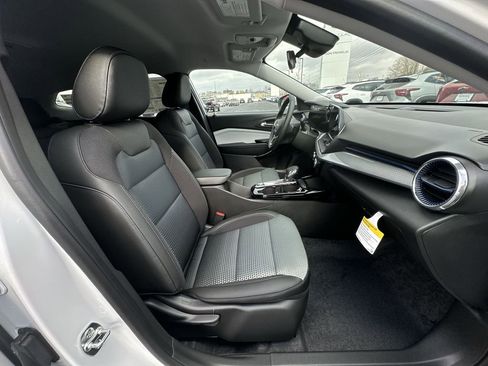 New 2026 Chevrolet Trax LT w/ Driver Confidence Package image 23