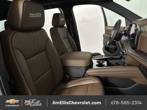 New 2026 Chevrolet Tahoe High Country w/ Sun And Tow Package AWD/4WD image 39