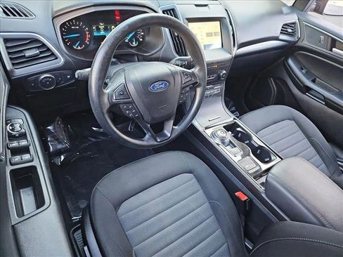 Used 2020 Ford Edge SE FWD image 10