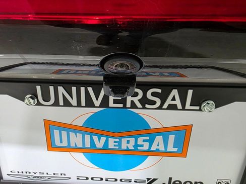 New 2026 Chrysler Pacifica Select image 28