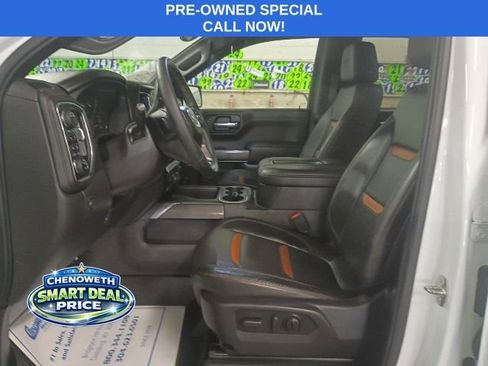 Used 2022 GMC Sierra 1500 AT4 w/ AT4 Preferred Package AWD/4WD image 7
