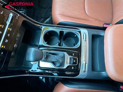 Used 2023 Kia Carnival SX image 32