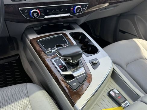 Used 2019 Audi Q7 2.0T Premium Plus w/ Premium Plus Package AWD/4WD image 40