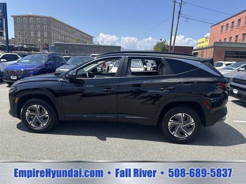 Used 2025 Hyundai Tucson Blue AWD/4WD image 9