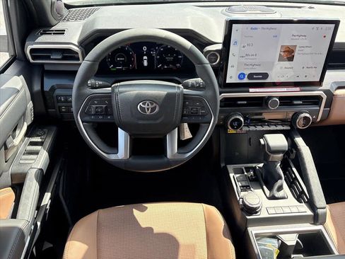 New 2026 Toyota 4Runner Limited AWD/4WD image 4