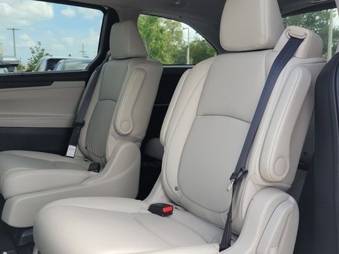 Used 2026 Honda Odyssey EX-L image 10