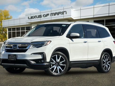 Used 2020 Honda Pilot Touring image 1
