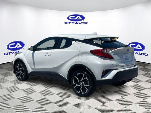 Used 2019 Toyota C-HR XLE FWD image 7