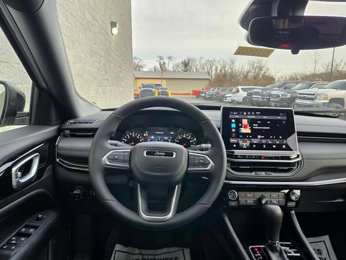 New 2026 Jeep Compass Latitude AWD/4WD image 31