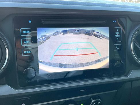 Used 2019 Toyota Tacoma TRD Off-Road w/ Technology Package image 47