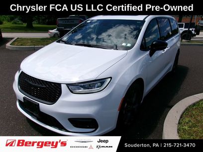 Certified 2025 Chrysler Pacifica Limited