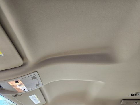 Used 2014 GMC Yukon XL SLT image 23