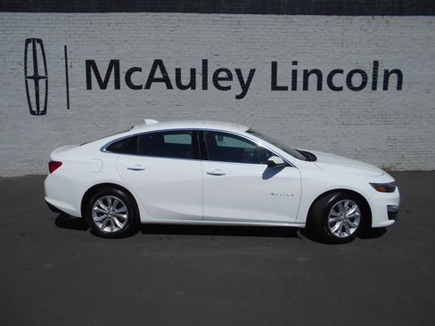 Used 2024 Chevrolet Malibu LT FWD image 1