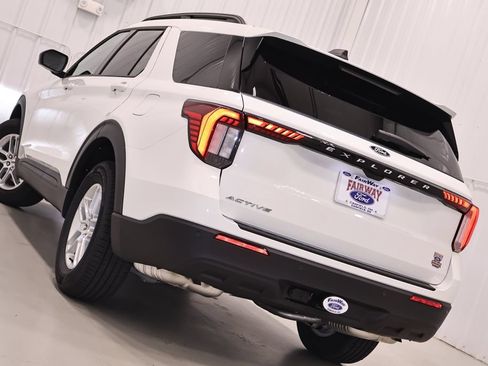 New 2027 Ford Explorer Active AWD/4WD image 29