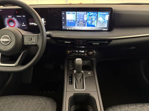 New 2026 Nissan Kicks SV w/ Cold Weather Package FWD image 18