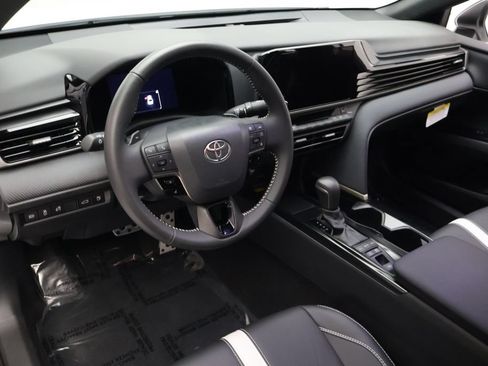 Used 2026 Toyota Camry SE w/ Convenience Package FWD image 15