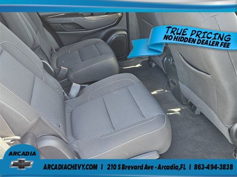Used 2023 GMC Acadia SLE w/ Driver Convenience Package FWD image 14