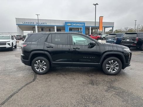 New 2026 Chevrolet Equinox LT image 2