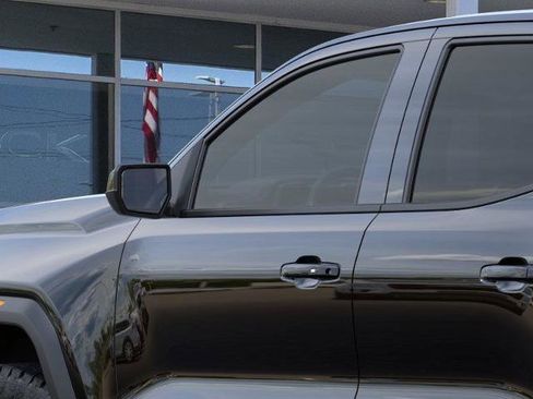 New 2025 GMC Canyon AT4 w/ Nightfall Edition image 27