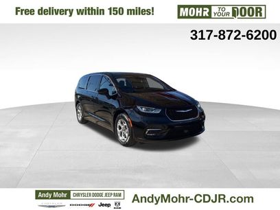 Used 2024 Chrysler Pacifica Limited