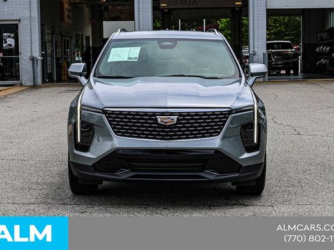 Used 2025 Cadillac XT4 Premium Luxury FWD image 11