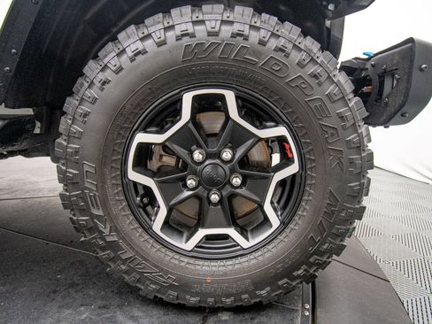 Used 2024 Jeep Wrangler Unlimited Rubicon AWD/4WD image 34