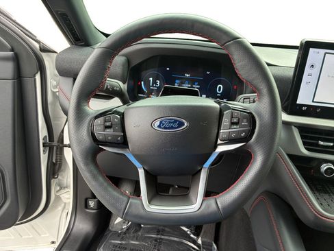 Used 2025 Ford Explorer ST-Line w/ Premium Package AWD/4WD image 14