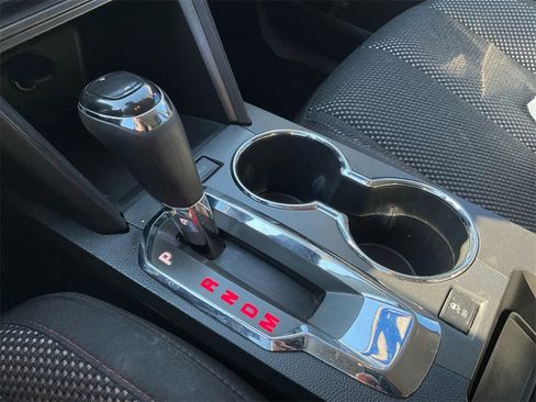 Used 2017 GMC Terrain SLE image 29