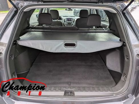 Used 2022 Chevrolet Equinox LS AWD/4WD image 15