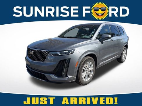 Used 2021 Cadillac XT6 Luxury image 1