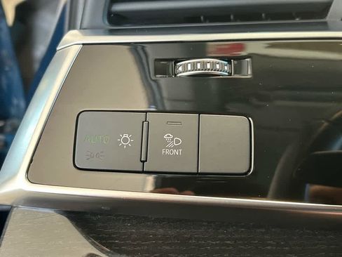 Used 2022 Audi Q7 Premium Plus w/ Premium Plus Package image 11