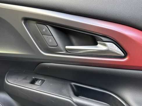 Used 2024 Chevrolet Equinox EV RS FWD image 21