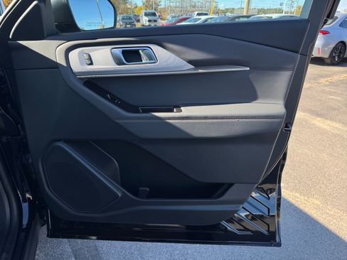 New 2026 Ford Explorer Active w/ Active Comfort Package image 28